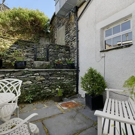 Pavement Holiday home